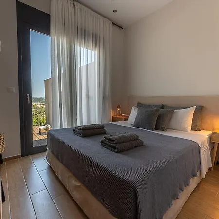 Superior 3-bedroom Cassiope With Private Pool And Breathtaking Sea Views Мегали-Аммос