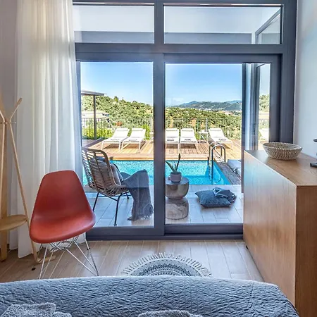 Superior 3-bedroom Cassiope With Private Pool And Breathtaking Sea Views 메갈리 아모스