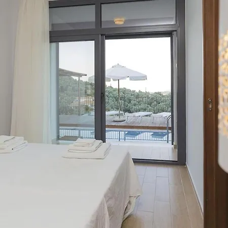 Superior 3-bedroom Cassiope With Private Pool And Breathtaking Sea Views Willa