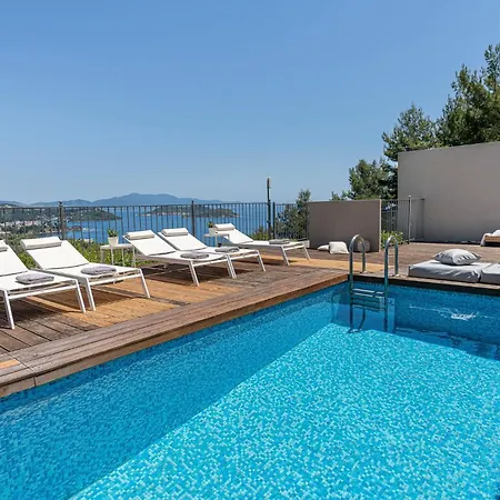 Superior 3-bedroom Cassiope With Private Pool And Breathtaking Sea Views *