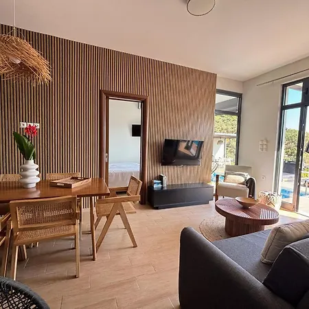 Superior 3-bedroom Cassiope With Private Pool And Breathtaking Sea Views *